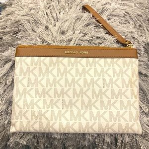 Michael Kors Jet Set mini iPad wristlet